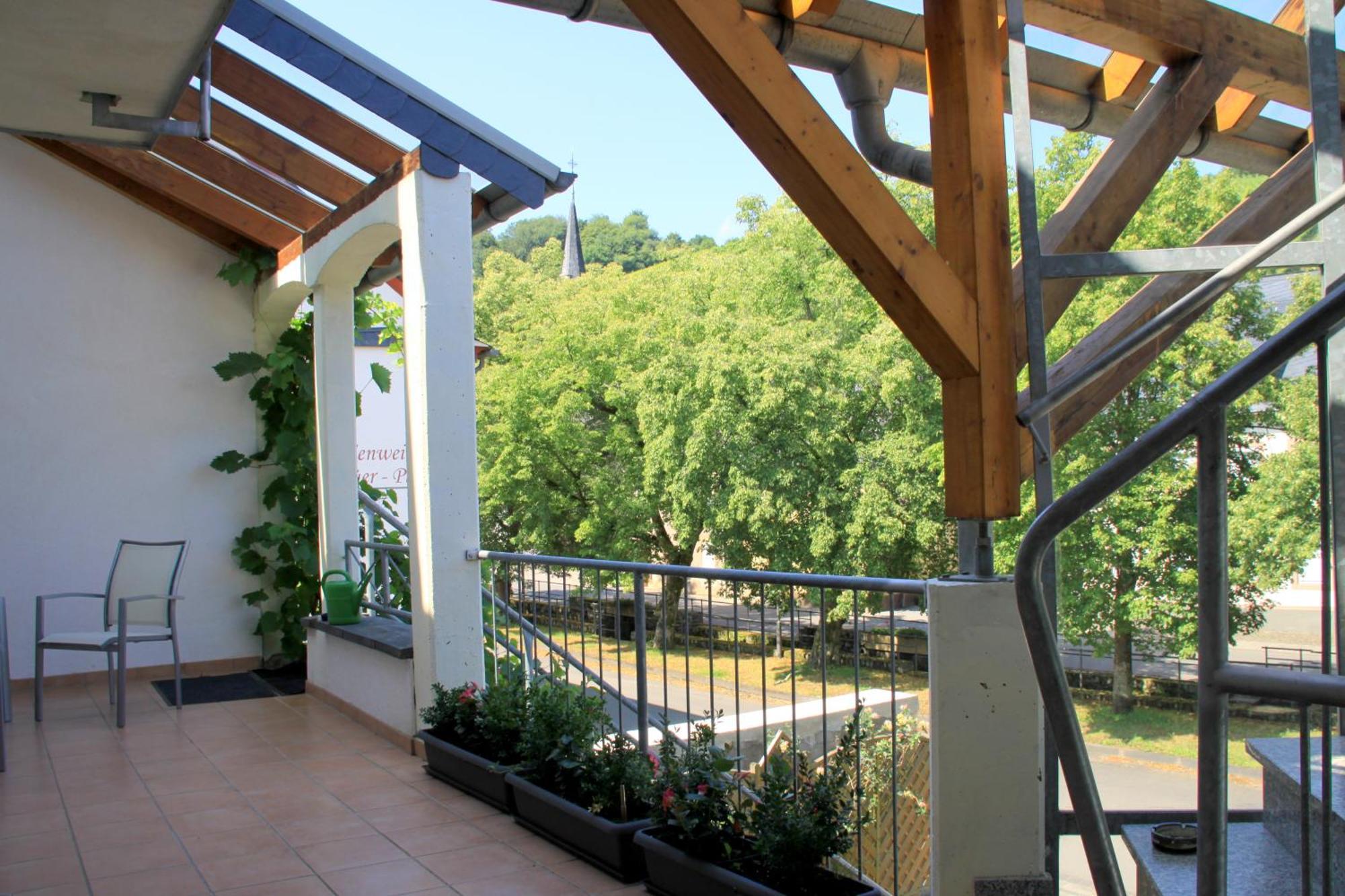 Apartament Ferienweingut & Gutsrestaurant Becker Burgen  Zewnętrze zdjęcie