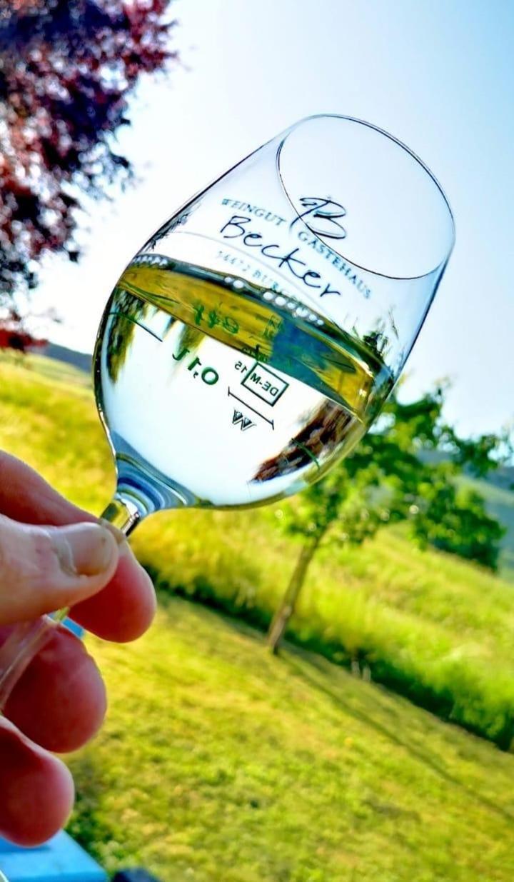 Apartament Ferienweingut & Gutsrestaurant Becker Burgen  Zewnętrze zdjęcie
